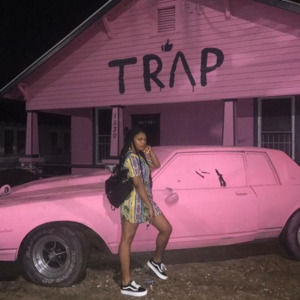 Meet your Posher, Casey